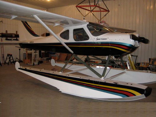 Glastar-Sportsman-on-2400-Straight-aircraft-floats